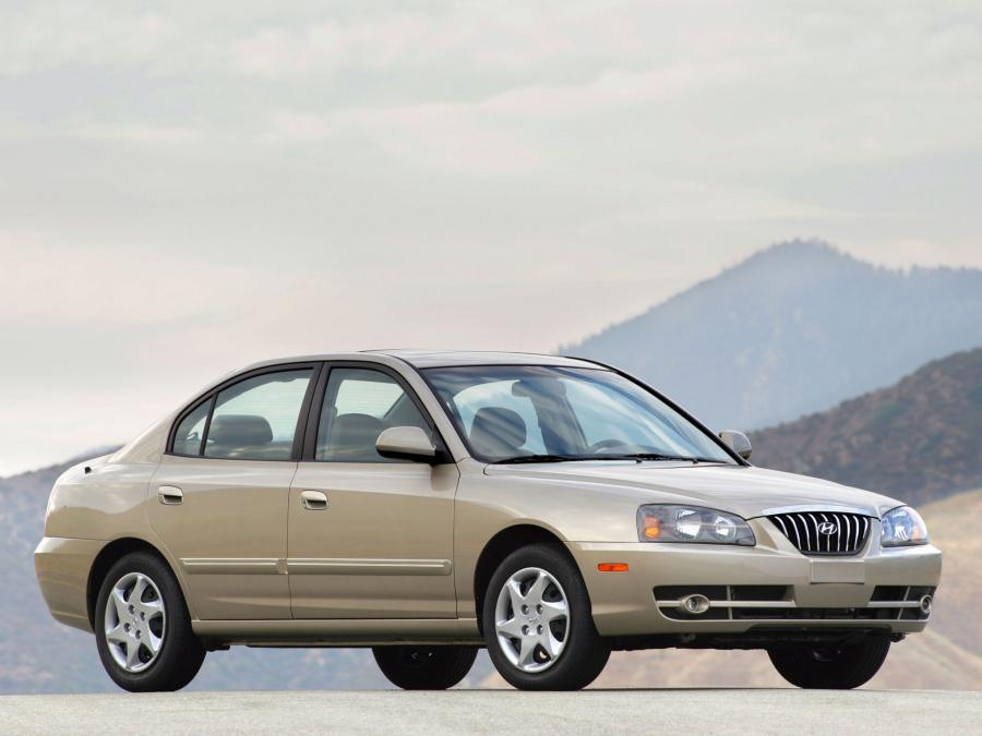  Hyundai Elantra Sedan 2003 года  (US) (фото 7 из 14)